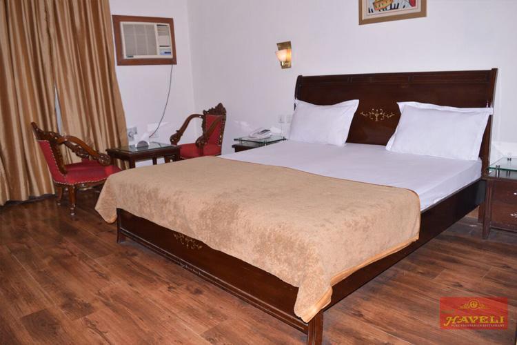 Gajraula Haveli Resort Exteriör bild